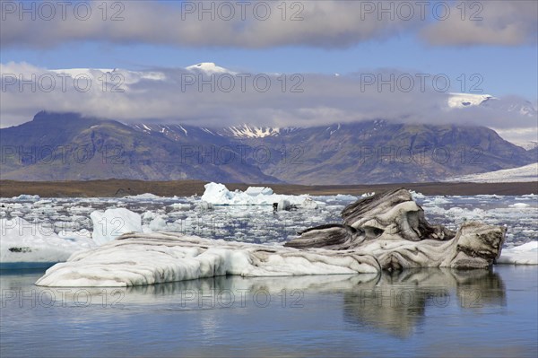 Drift ice floating in Joekulsarlon