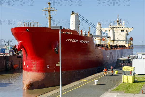 Bulk carrier Federal Shimanto during entry into the locks of the Kiel Canal