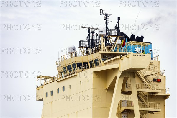 Command bridge of the container ship Maersk Luz