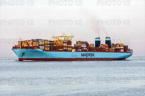 North Sea at the mouth of the Elbe in the evening