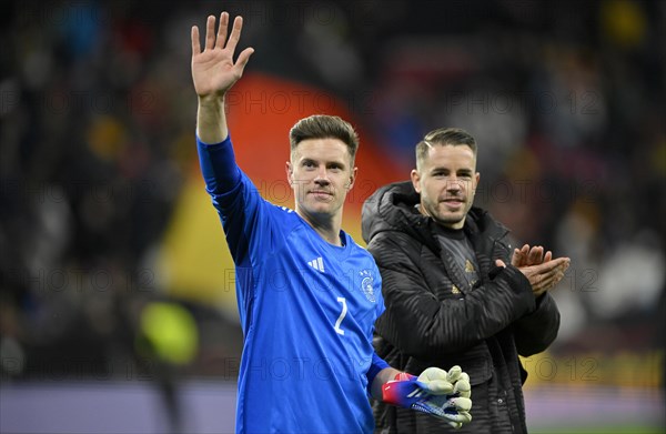 After the end of the match: Players thank fans Audience