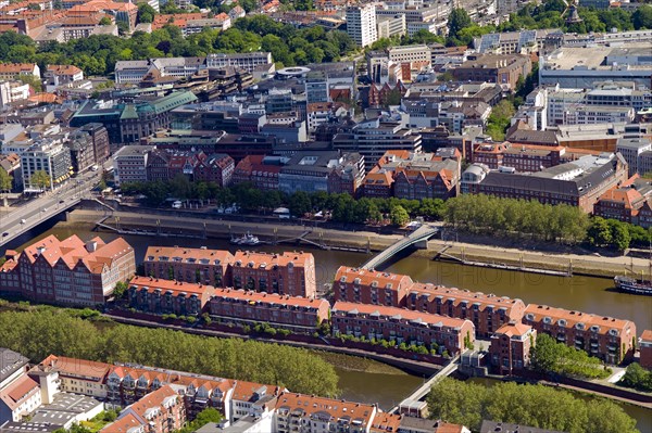 The Schlachte with the Teerhof and the Weser