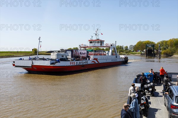 Elbe ferry between Glueckstadt and Wischhafen