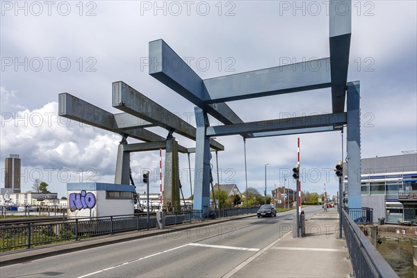 Bascule bridge between the outer harbour and the inland harbour of Husum