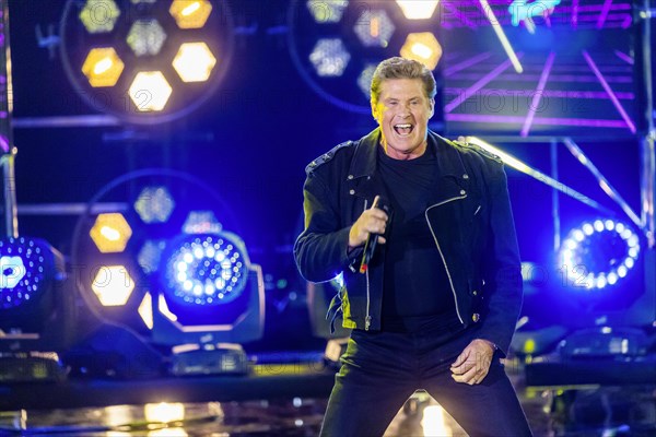Singer David Hasselhoff performing on stage. 50 years of ZDF Hitparade