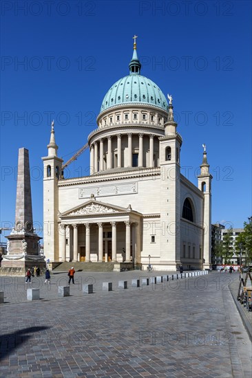 Alter Markt with St. Nicholas Church and marble obelisk