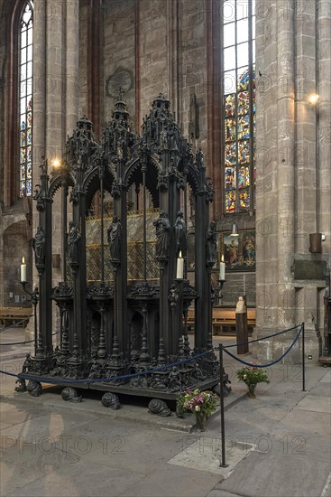 Tomb monument of St. Sebaldus by Peter fisherman created from 1507 to 1517