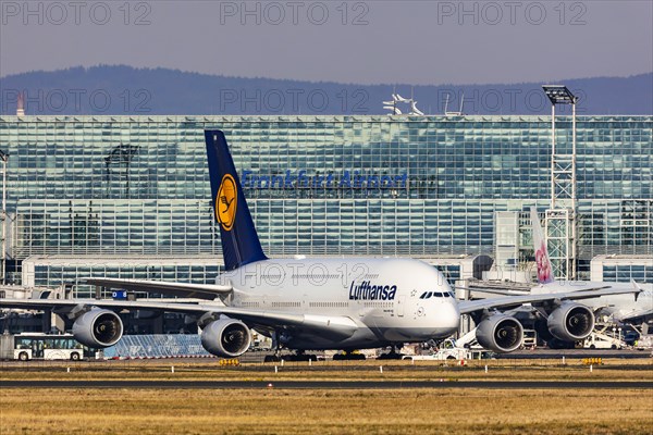 Lufthansa Airbus A380-800