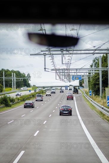 Test section of an overhead line for trucks on the A1 near Wesenberg. Wesenberg