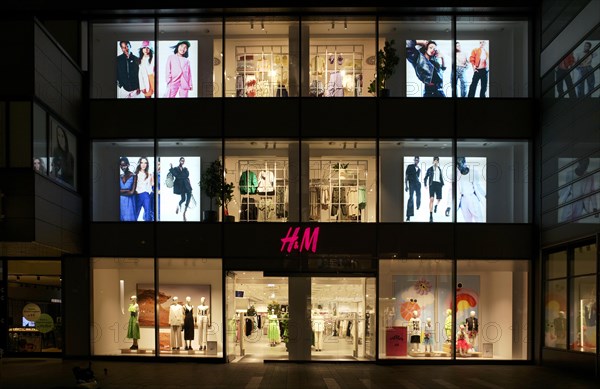 H&M