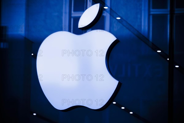 Apple logo on an Apple Store. Berlin