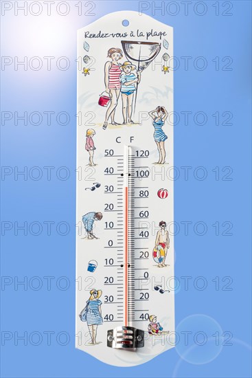 Thermometer measures extremely hot temperature of 32 degrees Celsius