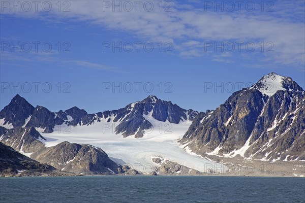 Mountains and glacier at Scheibukta