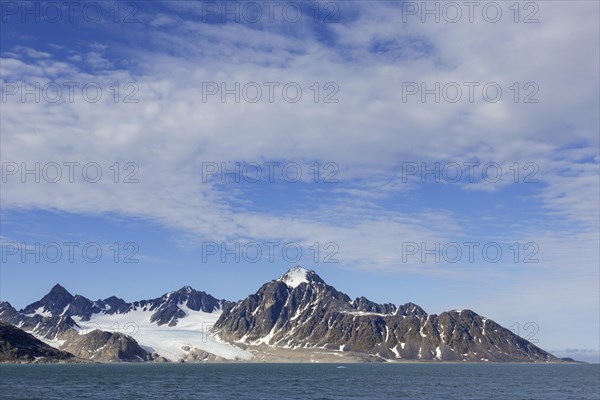 Mountains and glacier at Scheibukta