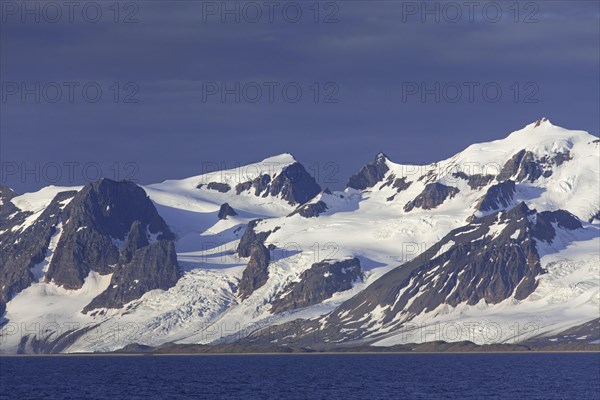 Mountains and glacier along the coast of Prins Karls Forland