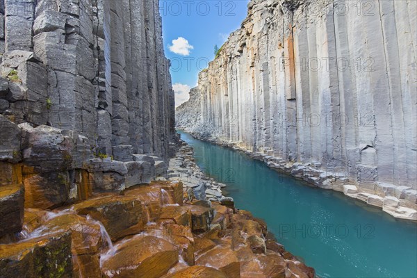 Joekla glacial river and basalt columns