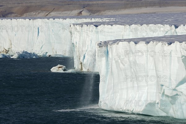 Brasvellbreen glacier