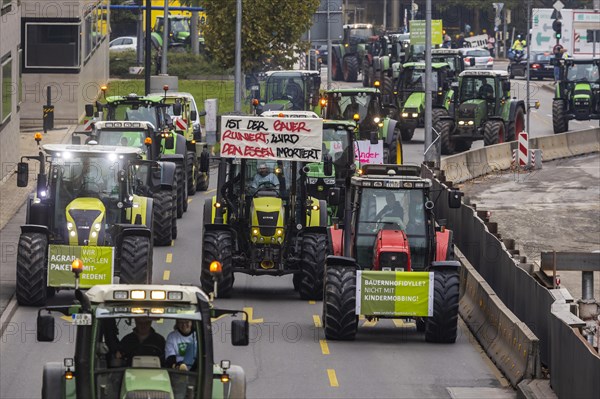 Farmers demonstrate against the agricultural policy of the federal government and the EU as well as against bad prices