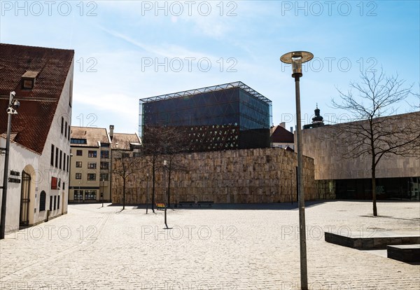 Jakobsplatz with Ohel-Jakob-Synagogue