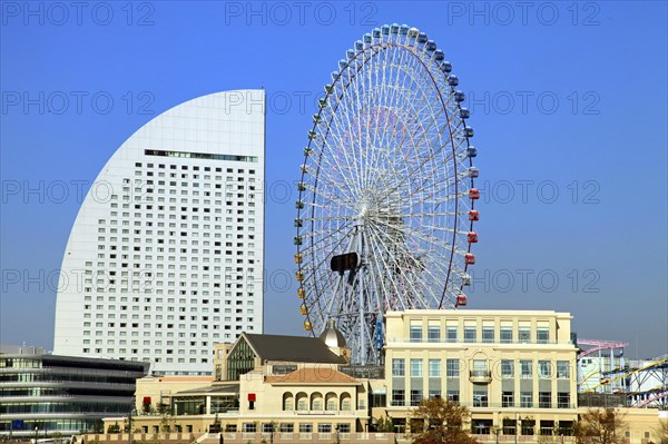 Ferris Wheel Cosmo Clock 21 and Yokohama Grand Intercontinental Hotel Minato Mirai 21 Yokohama city Kanagawa Japan Asia