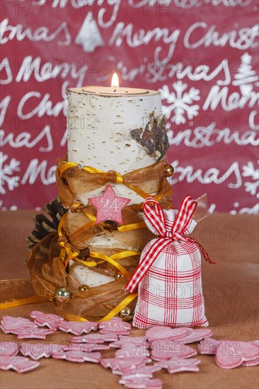 Birch Wood Candle Holder with Christmas Decoration