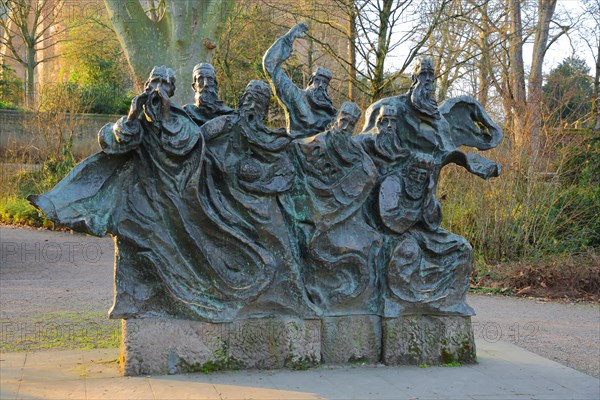 Sculpture Ferryman hol over by Georg Guenther Zeuner 1987