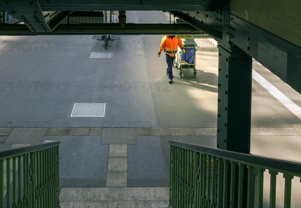 Above-ground underground station Gleisdreieck