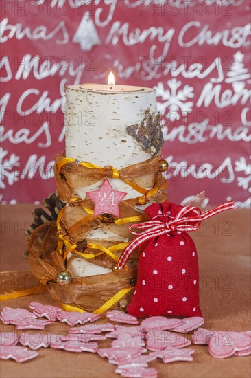 Birch Wood Candle Holder with Christmas Decoration