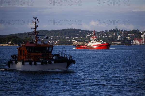 Pilot vessel