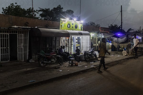 Street scene in the evening