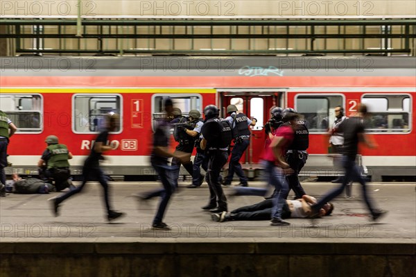 Anti-terror exercise at the main station