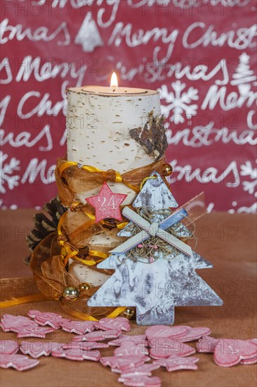 Birch Wood Candle Holder with Christmas Decoration