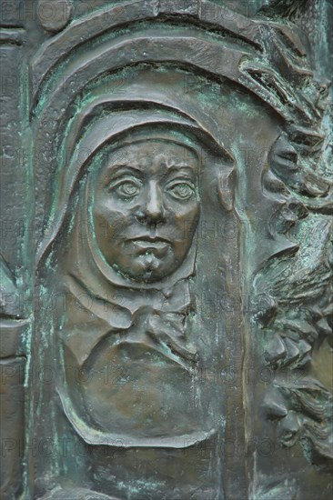 Relief on the Edith Stein Stele
