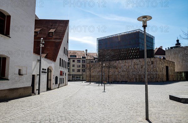 Jakobsplatz with Ohel-Jakob-Synagogue