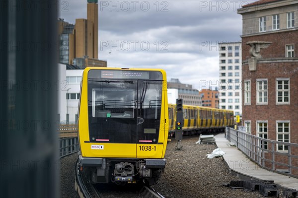 An underground train leaves the Gleisdreick underground station. Berlin