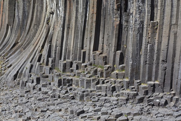 Basalt columns