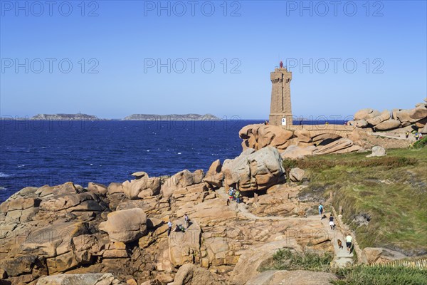 The Pors Kamor lighthouse along the Cote de granit rose