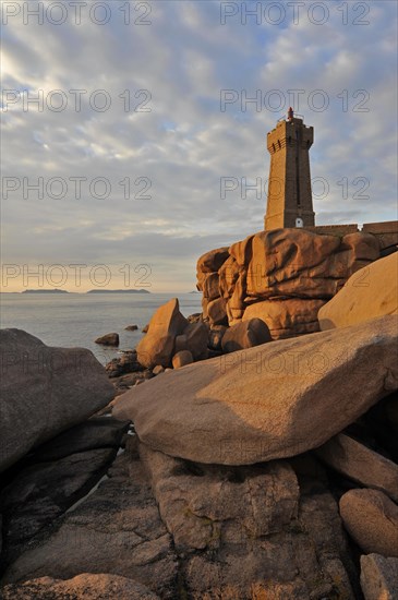 The Pors Kamor lighthouse at sunset along the Cote de granit rose