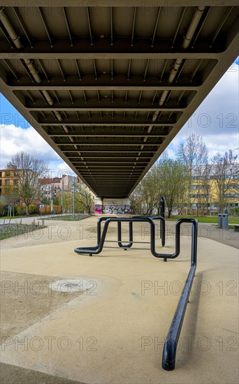 Calisthenics facility in Gleisdreieck Park