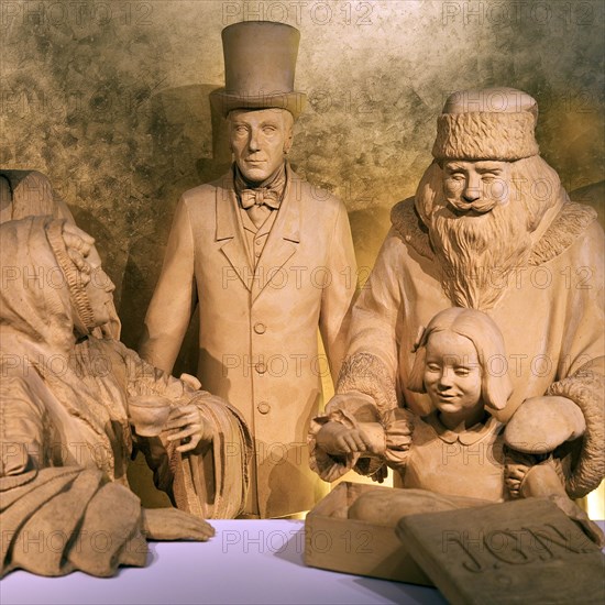 Historical human-sized figures with Johann Georg Niederegger in marzipan