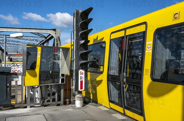 Above-ground underground station Gleisdreieck