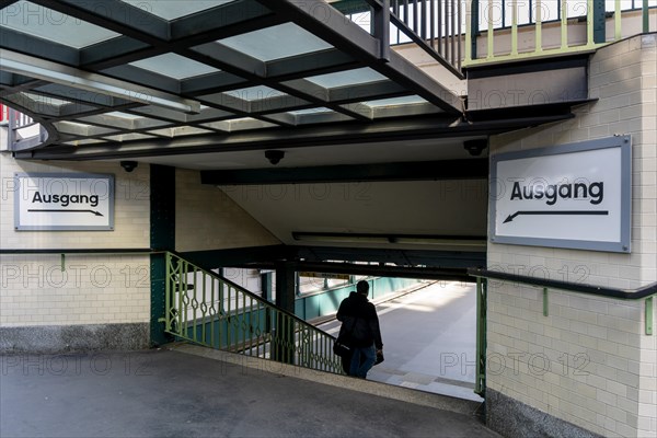 Above-ground underground station Gleisdreieck