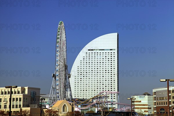 Ferris Wheel Cosmo Clock 21 and Yokohama Grand Intercontinental Hotel Minato Mirai 21 Yokohama city Kanagawa Japan Asia