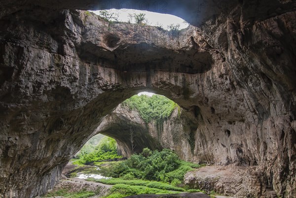 Devetashka Cave