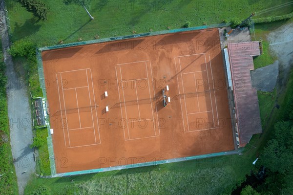 Empty tennis court from the air