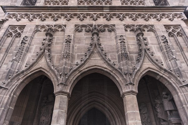 Detail of the bridal portal