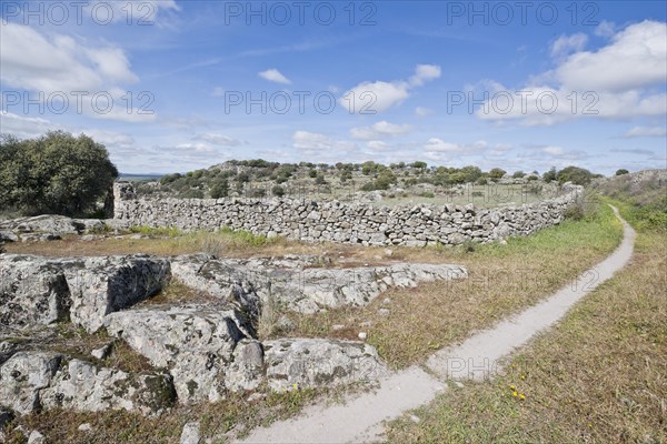 Plots enclosed by dry stone walls in Extremadura