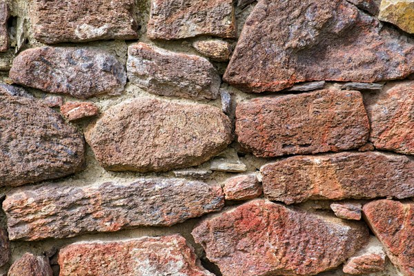 Porphyry wall