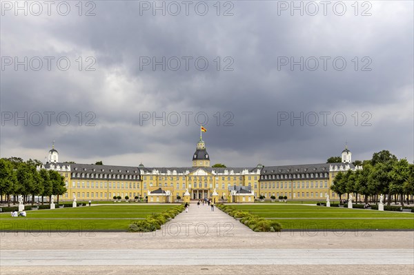 Baden flag above the baroque palace