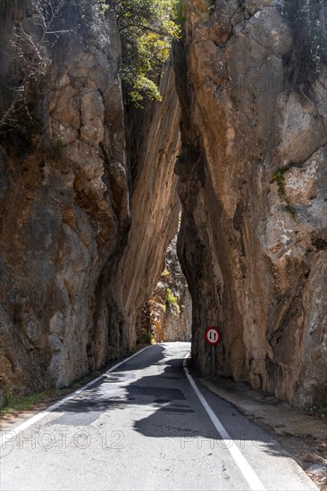 Rocks on the mountain pass to Sa Colobra